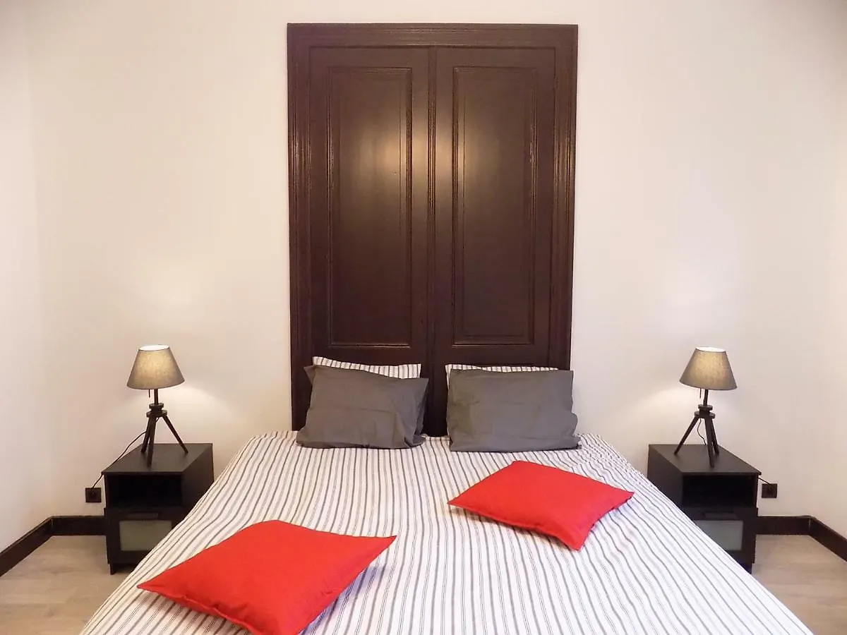 Maison Roosevelt - Charleroi Airport - Ideal Families 0*,  Belgium