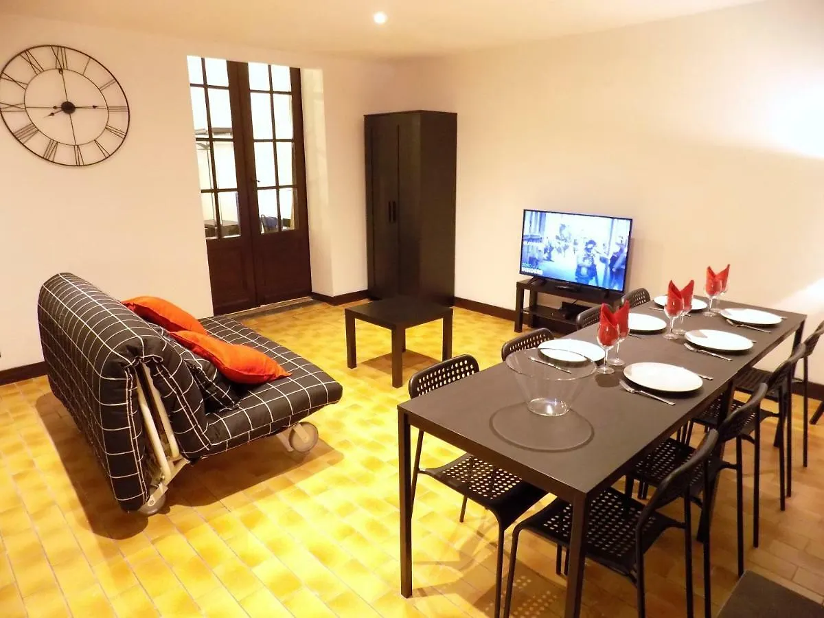 Apartment Maison Roosevelt - Charleroi Airport - Ideal Families